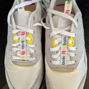 Soulcycle Reebok women's shoes 8.5 🌈